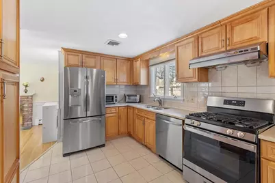 29 Pinewood Rd, Wellesley, MA 02482 - Photo 8