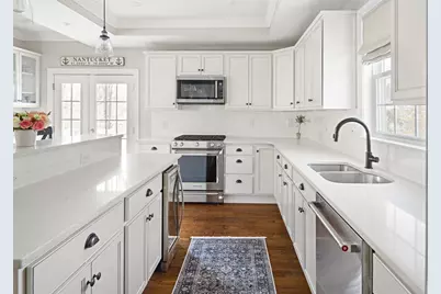 45 Circuit Rd, Dedham, MA 02026 - Photo 8