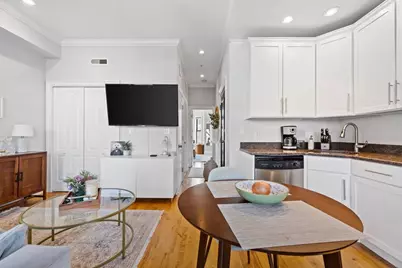 109 N St #3, Boston, MA 02127 - Photo 4