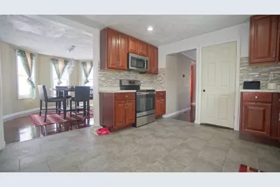 41 Olive St, Springfield, MA 01109 - Photo 14
