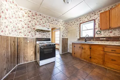 31 Jefferson St, Lynn, MA 01902 - Photo 6