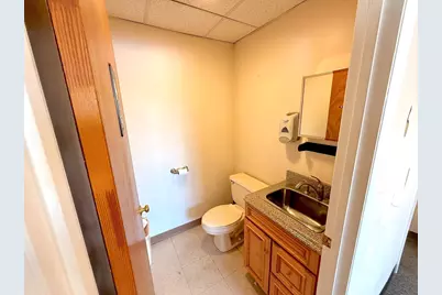 46 Milton St #2, Worcester, MA 01605 - Photo 10