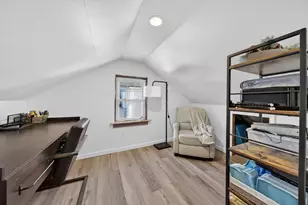 742 New Boston Rd, Fall River, MA 02720 - Photo 16