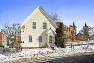 52 Harrison St, Worcester, MA 01604 - Photo 1