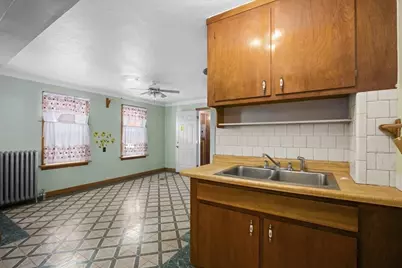 52 Harrison St, Worcester, MA 01604 - Photo 12
