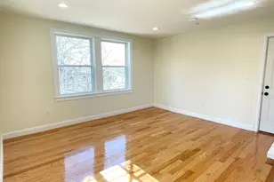 325 Newport Ave, Quincy, MA 02170 - Photo 4