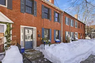 25 Munroe St, Newburyport, MA 01950 - Photo 2