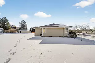 32 Watson St, New Bedford, MA 02740 - Photo 4