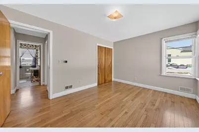 32 Watson St, New Bedford, MA 02740 - Photo 18