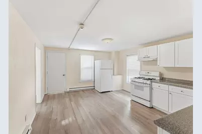 271 Elm St, Woonsocket, RI 02895 - Photo 4