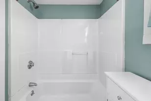 33 Seagrave St, Uxbridge, MA 01569 - Photo 12