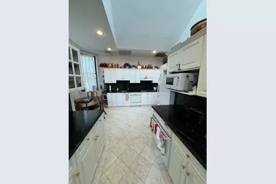 132 Boylston St #5, Boston, MA 02116 - Photo 10