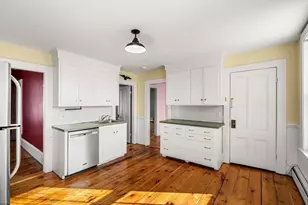 9 Darling St, Marblehead, MA 01945 - Photo 20