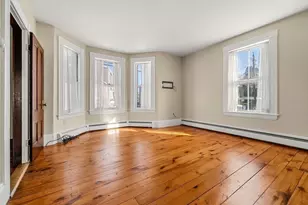 9 Darling St, Marblehead, MA 01945 - Photo 2