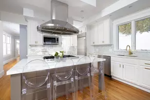 110 Avalon Rd, Newton, MA 02468 - Photo 8