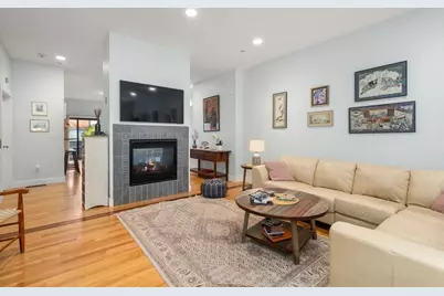 771 Heath St #A, Brookline, MA 02467 - Photo 8