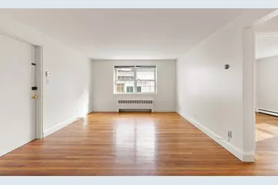 4 Menotomy Rd #5, Arlington, MA 02476 - Photo 4