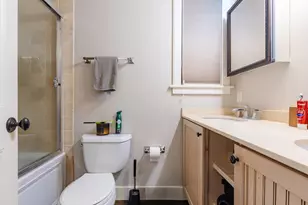 581 E 8th St, Boston, MA 02127 - Photo 2