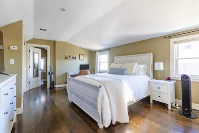 581 East 8th Street, Boston, MA 02127 - Photo 10