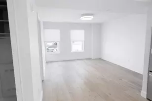 65 L St, Boston, MA 02127 - Photo 2