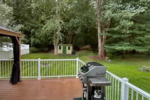 20 Pinevale Ave, Reading, MA 01867 - Photo 10