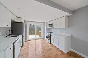 13 Broadway, Raynham, MA 02767 - Photo 4