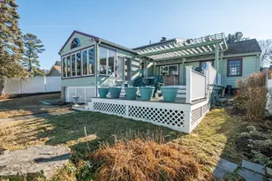 25 Juniper Ave, Wakefield, MA 01880 - Photo 26