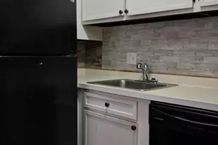 180 Fulton St, Fall River, MA 02720 - Photo 4