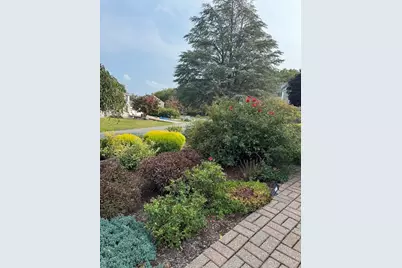 82 Lester Ln, Weymouth, MA 02188 - Photo 8