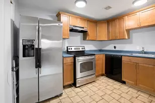 596 American Legion Hwy, Boston, MA 02131 - Photo 12