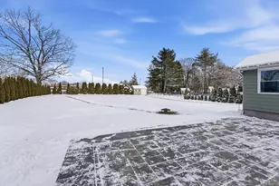 750 Amostown Rd, West Springfield, MA 01089 - Photo 34