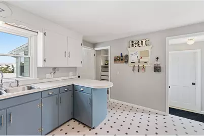 750 Amostown Road, West Springfield, MA 01089 - Photo 12