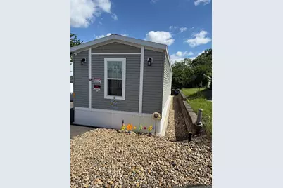 161 Newbury St #32, Peabody, MA 01960 - Photo 2