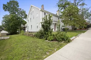 36 Cedar St, Worcester, MA 01609 - Photo 18