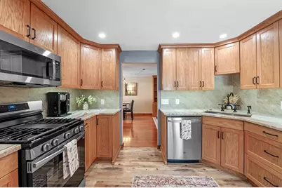 27 Littlefield Ct #27, Haverhill, MA 01832 - Photo 4