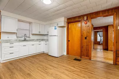 22 Hawes St, Fitchburg, MA 01420 - Photo 4