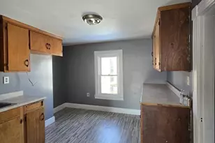 254 Oakland, Springfield, MA 01108 - Photo 1