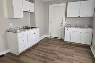 529 Union St, Springfield, MA 01109 - Photo 1