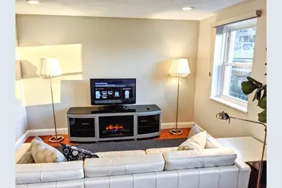 27 Bowdoin St #5A, Boston, MA 02114 - Photo 2