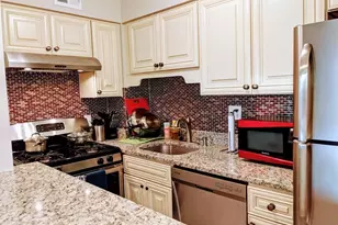 27 Bowdoin St, Boston, MA 02114 - Photo 14