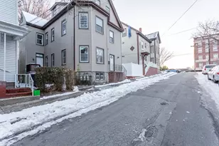 18 Studley St, New Bedford, MA 02740 - Photo 2