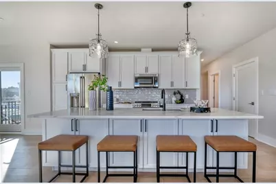 62 Foundry St #505, Wakefield, MA 01880 - Photo 4