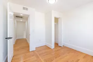 633 E 6th St, Boston, MA 02127 - Photo 10