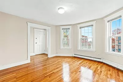 27 W Wyoming Avenue #3, Melrose, MA 02176 - Photo 4