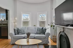 219 W Newton St, Boston, MA 02116 - Photo 1