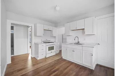 7-9 Glendell Ter, Springfield, MA 01108 - Photo 4