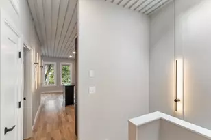 249 Marion St, Boston, MA 02128 - Photo 4