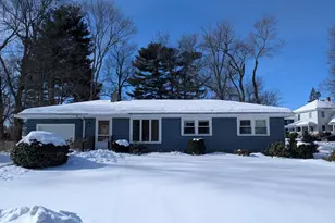 7 Walker St, Southborough, MA 01772 - Photo 2