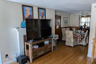 7 Walker St, Southborough, MA 01772 - Photo 4