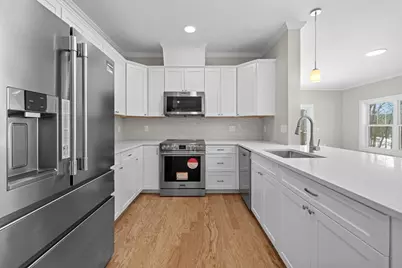 485 Blue Hills Parkway #10, Milton, MA 02186 - Photo 8